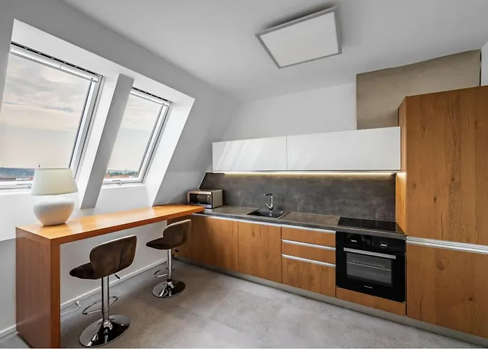Stylish 3-room Flat Views Prague